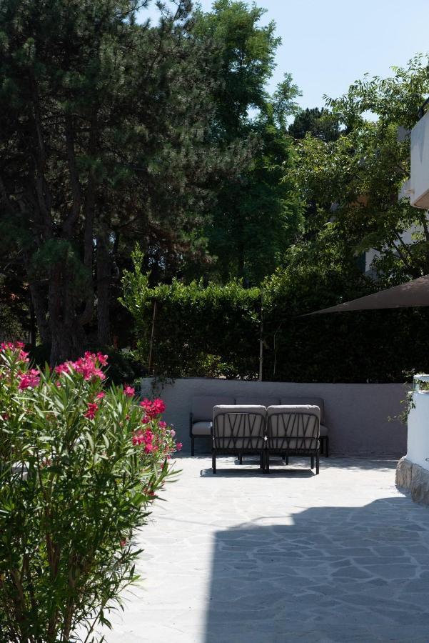 Beachfront Apartment Rosa Del Mar Jardin Мощеничка-Драга Экстерьер фото